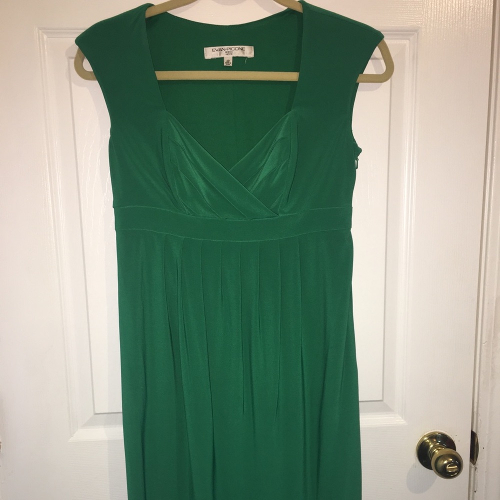 Evan Picone green petite dress!